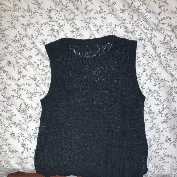 Cute Knit Sweater-vest! - Picture 2 of 3